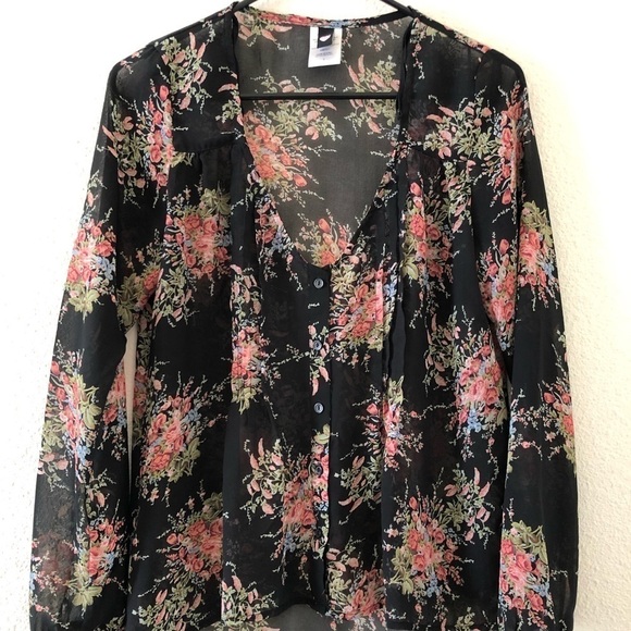 Sheer floral top S - Picture 1 of 4